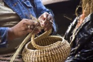 2007-1031-BasketWeaversHands-Charleston-Chalk-CamelOil-CWR